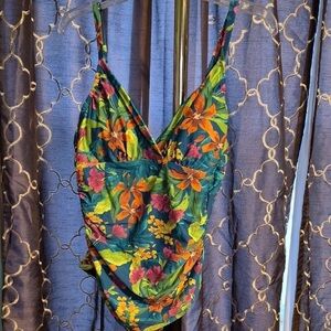 Kona Sol Multicolor Floral Camisole
